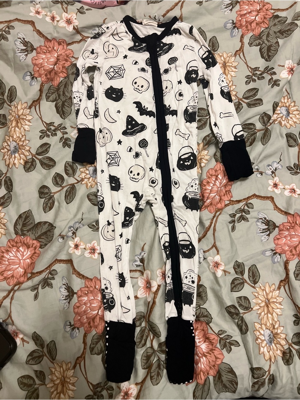 Tullabee Black & White Halloween Print Kids One-Piece Footed Pajamas